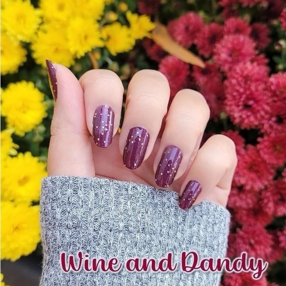 Color Street | Wine & Dandy a blackberry with holographic flecks